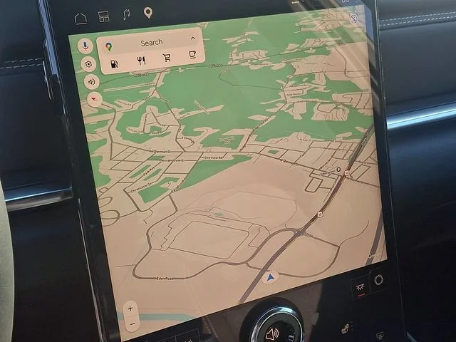 New 2027 Summit White GMC Elevation image 15