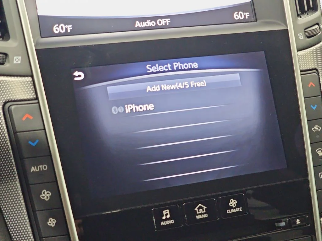 Used 2016 White INFINITI 3.0t Premium image 23