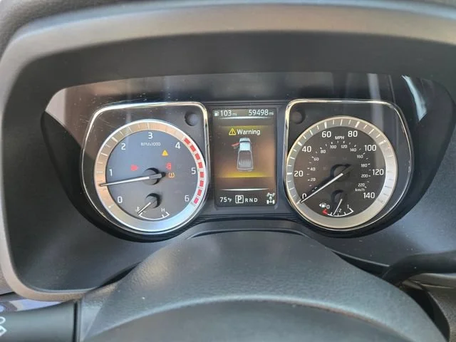 Used 2018 White Nissan SL image 37