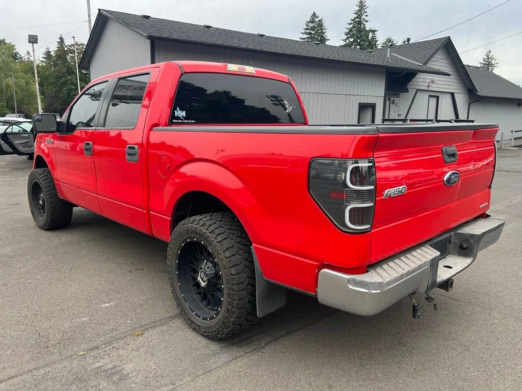 Used 2013 Red Ford XLT image 5