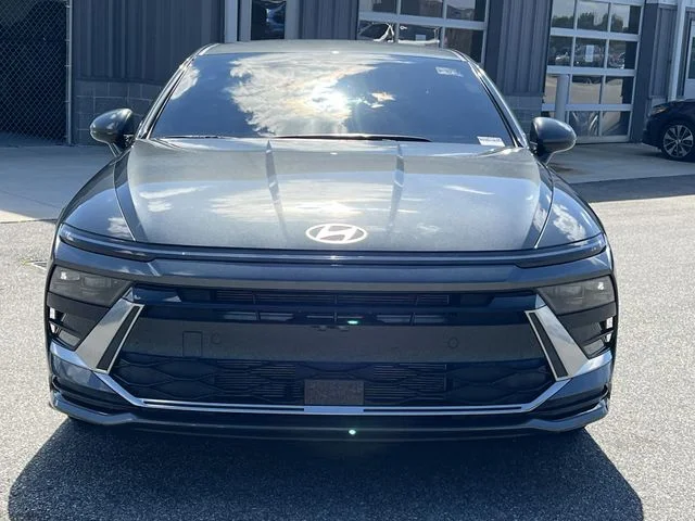 Used 2026 Gray Hyundai SEL Sport image 16