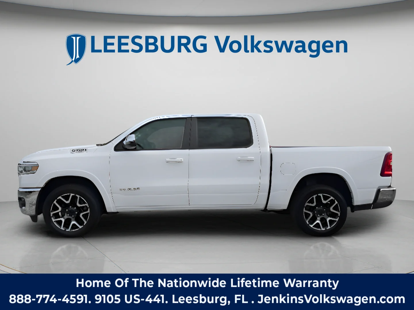 Used 2025 Bright White Clearcoat Ram Laramie image 9