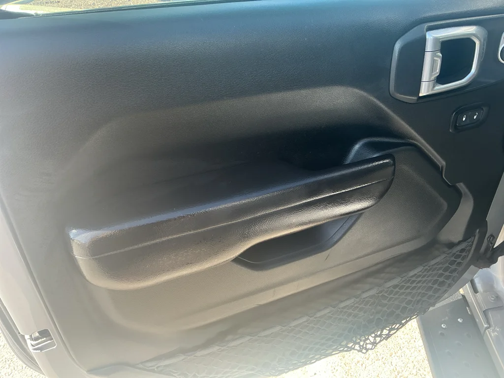 Used 2019 Billet Silver Metallic Clearcoat Jeep Sport S image 11