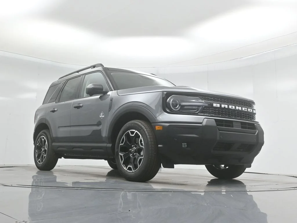 New 2025 Carbonized Gray Metallic Ford Outer Banks image 50