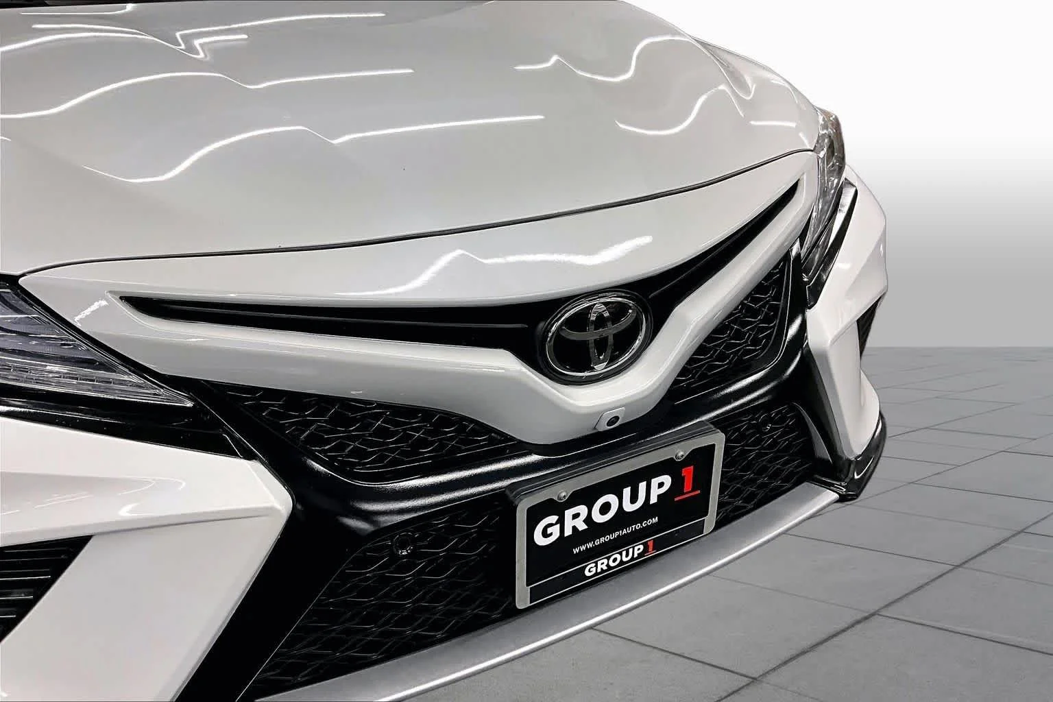 Used 2020 Wind Chill Pearl Toyota XSE image 29