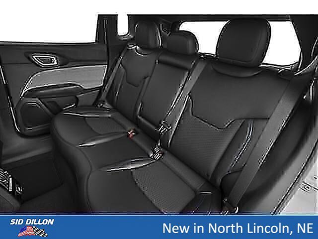 New 2026 Diamond Black Crystal Pearl-Coat Exterior Paint Jeep Limited image 14