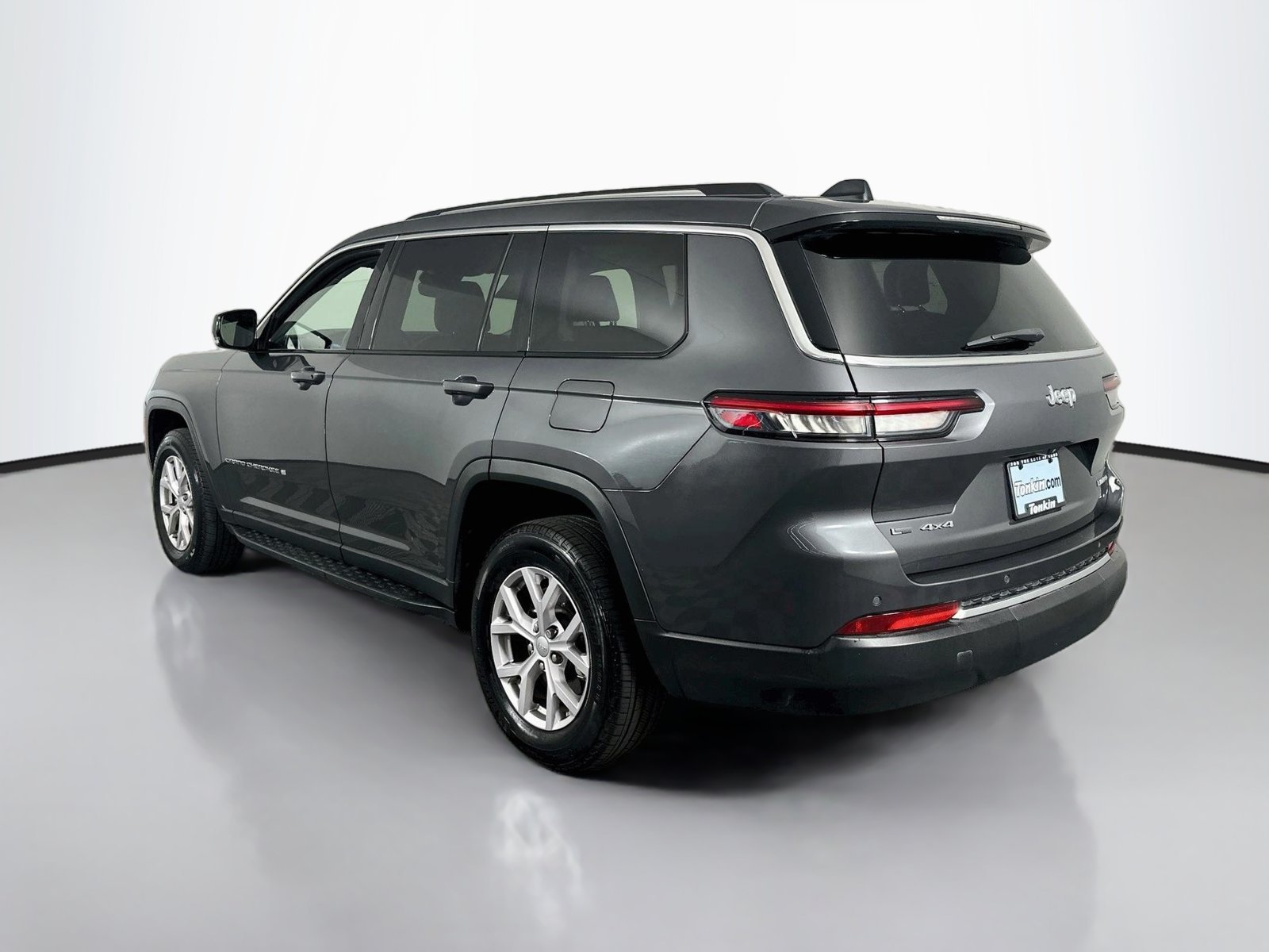 Used 2022 Baltic Gray Metallic Clearcoat Jeep Limited image 5