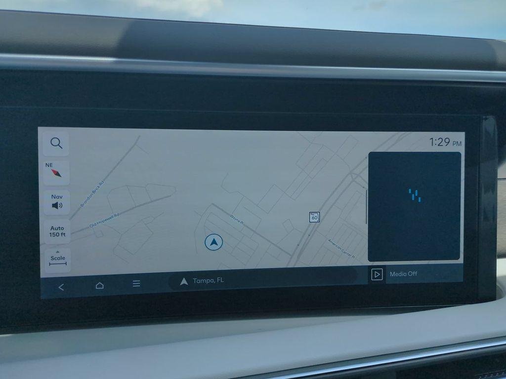 New 2027 Silver Hyundai Blue SEL Premium 7P image 28