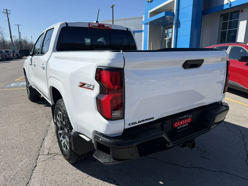 New 2026 Summit White Chevrolet Z71 image 4