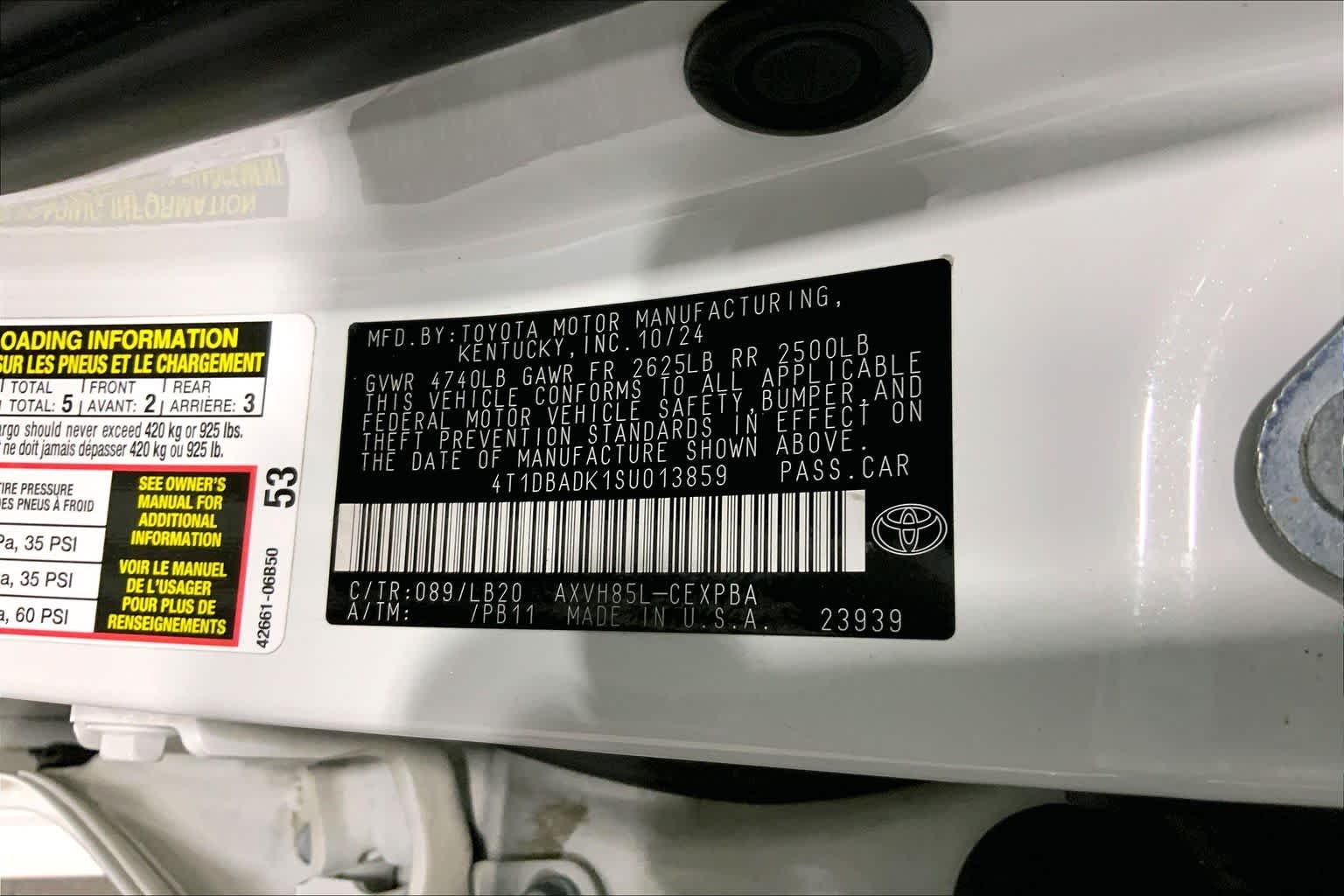 Used 2025 Wind Chill Pearl Toyota XSE image 37