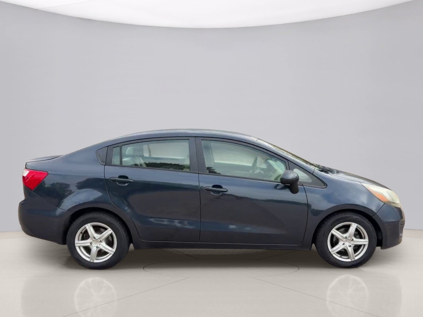 Used 2013 Blue Kia EX image 6