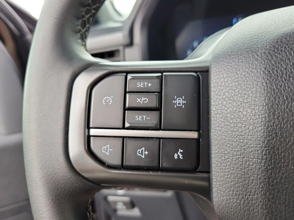 Used 2024 Black Ford XLT image 18