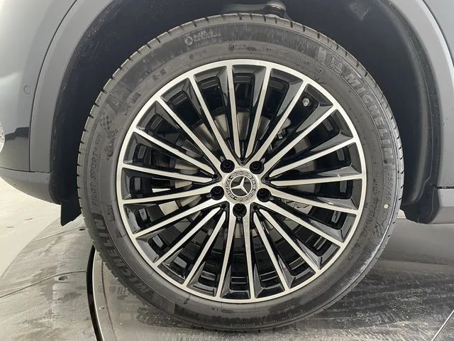 New 2026  Mercedes-Benz GLC 300 image 10