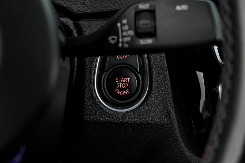 Used 2018  BMW  image 24