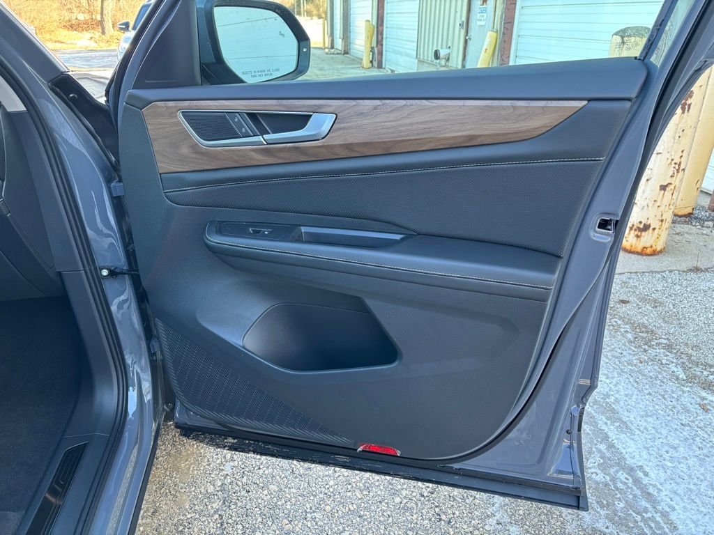 2026 Volkswagen Atlas SE w/Tech - Photo 13