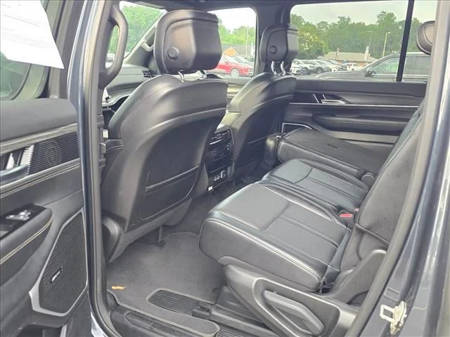 Used 2024  Jeep Series II image 32