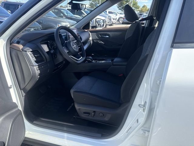 2023 Nissan Rogue SV - Photo 17