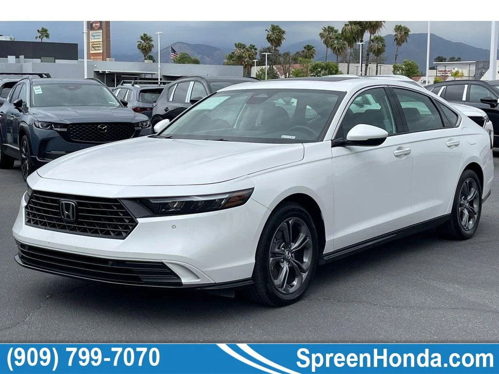 Used 2025 Platinum White Pearl Honda EX-L image 1