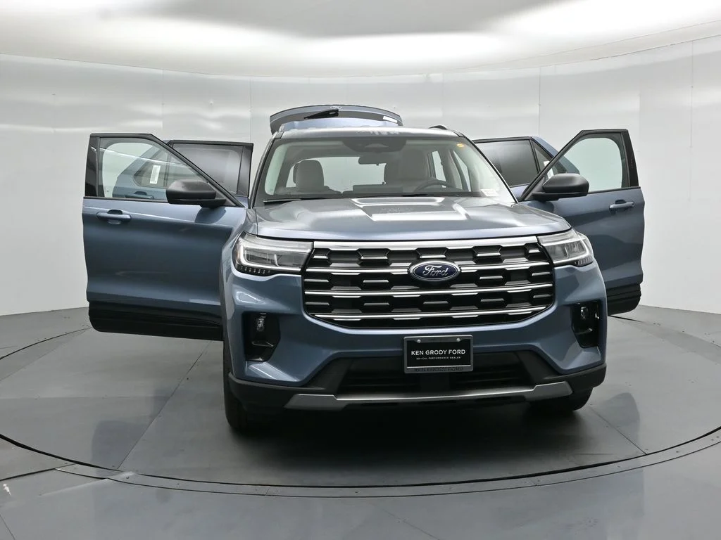 New 2026 Vapor Blue Metallic Ford Active image 30