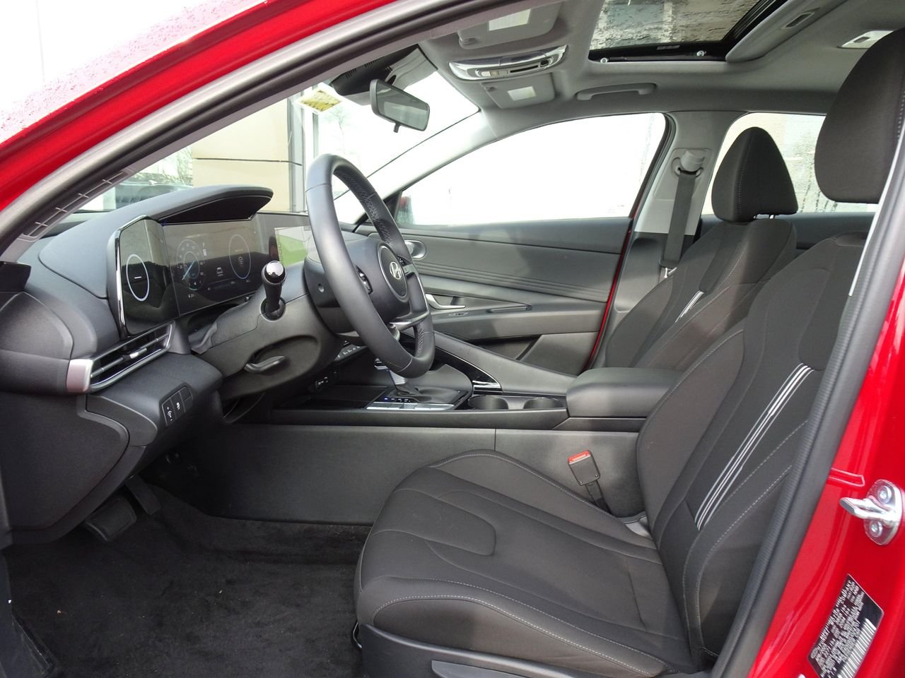 2025 Hyundai Elantra SEL - Photo 8