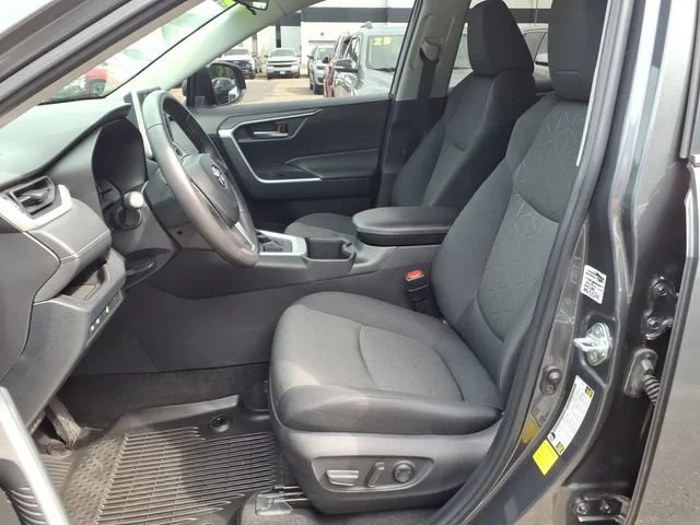 2023 Toyota RAV4 XLE - Photo 14