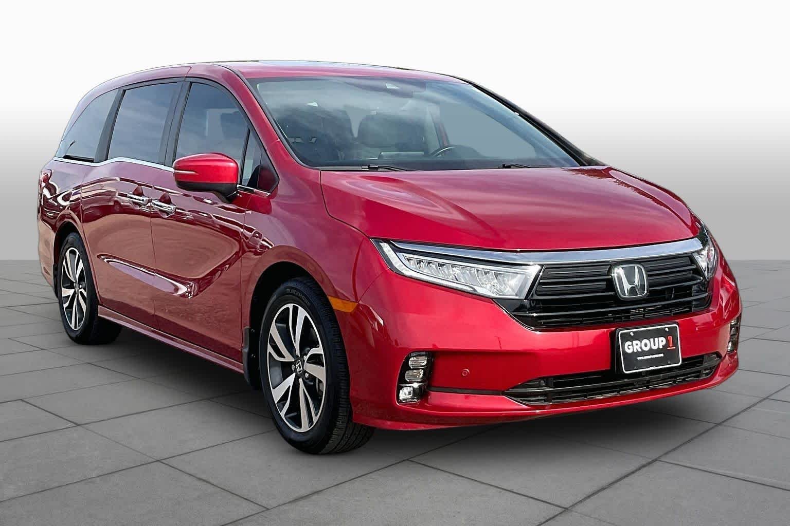 2024 Honda Odyssey Touring - Photo 3