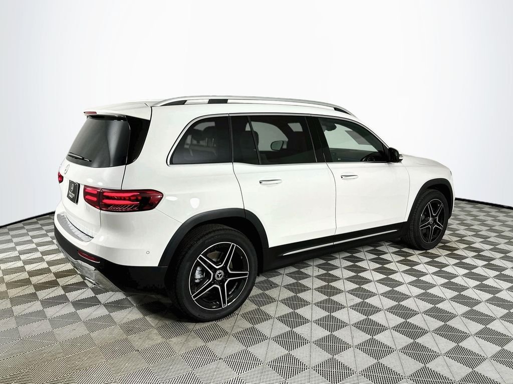 New 2026 Polar White Mercedes-Benz GLB 250 image 7
