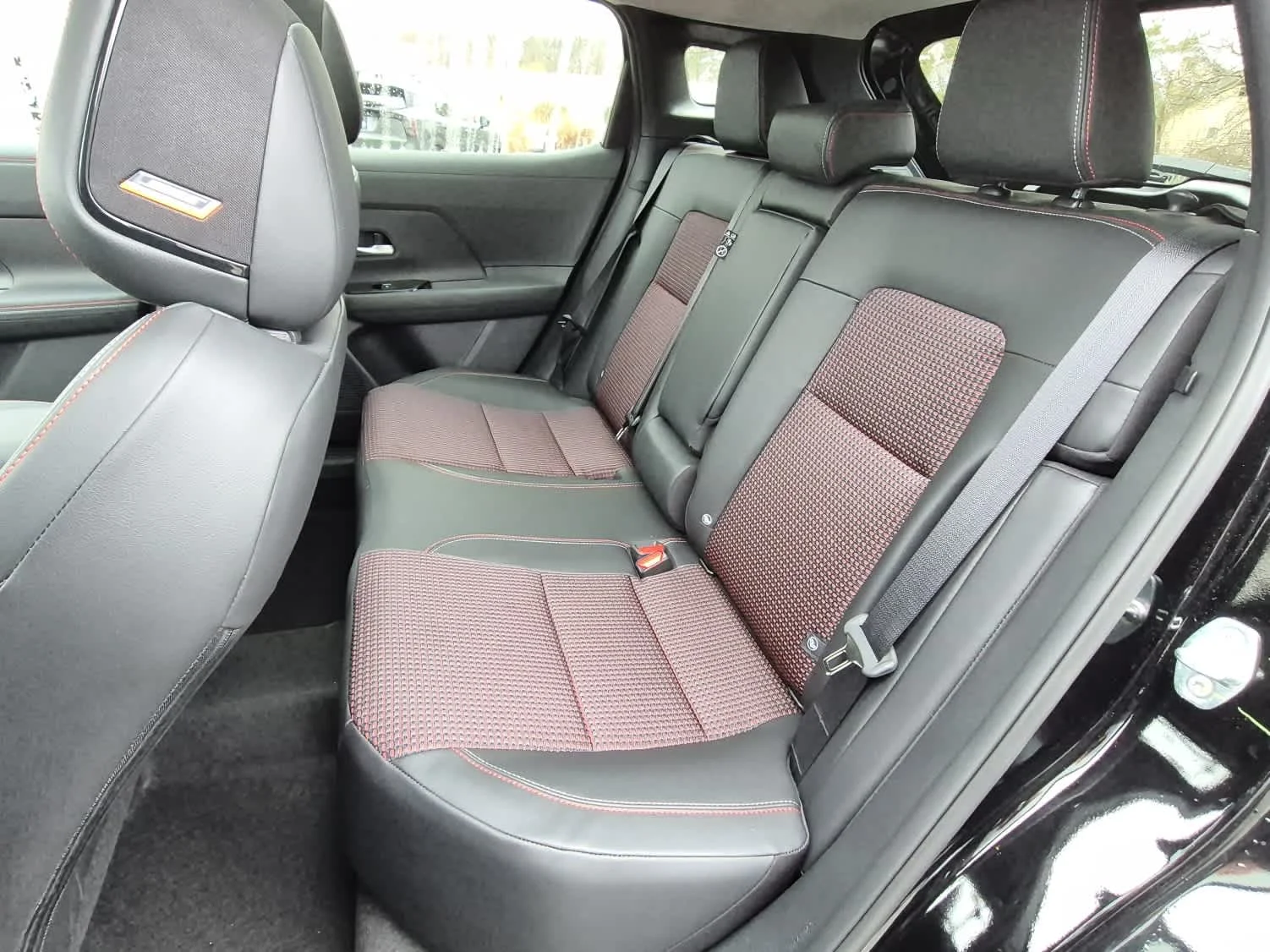 2026 Nissan KICKS SR - Photo 7