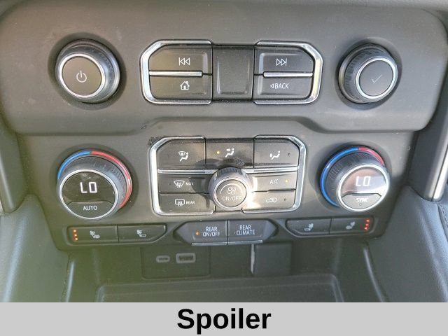 2023 Chevrolet Suburban LT - Photo 11