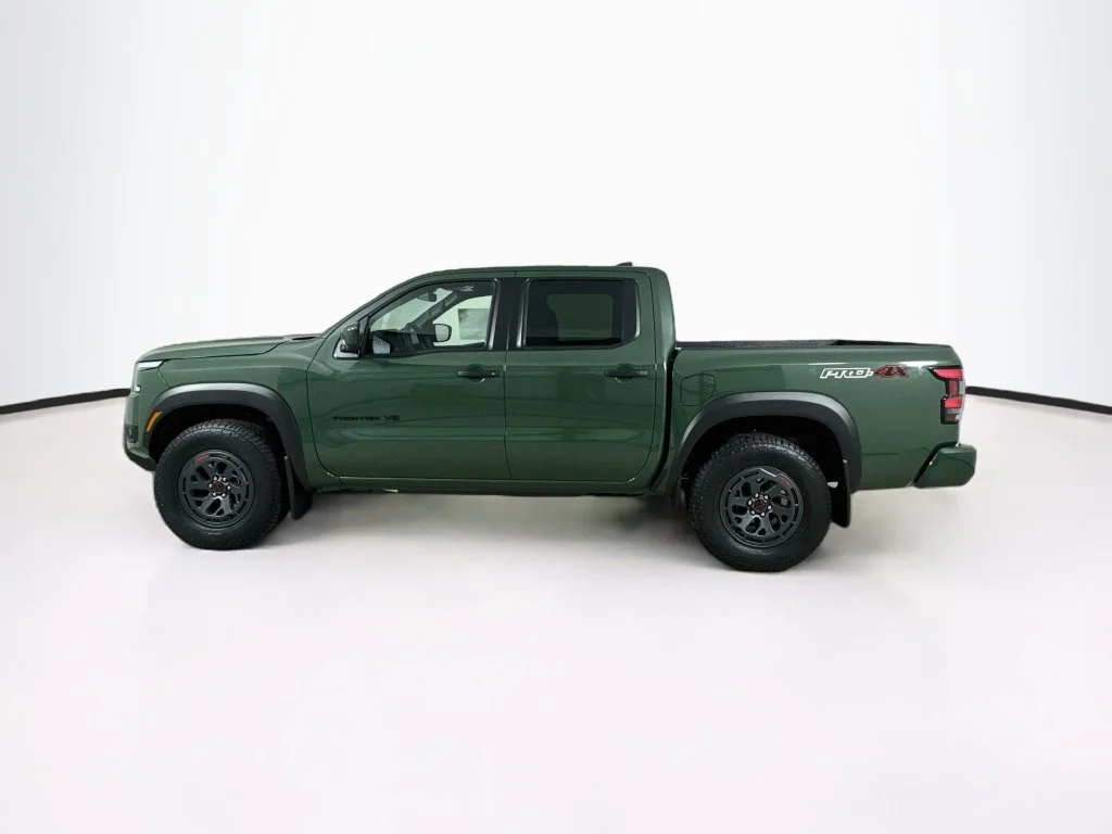 New 2027 Green Nissan PRO-4X image 4