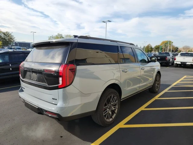 Used 2025 Gray Ford Platinum image 2