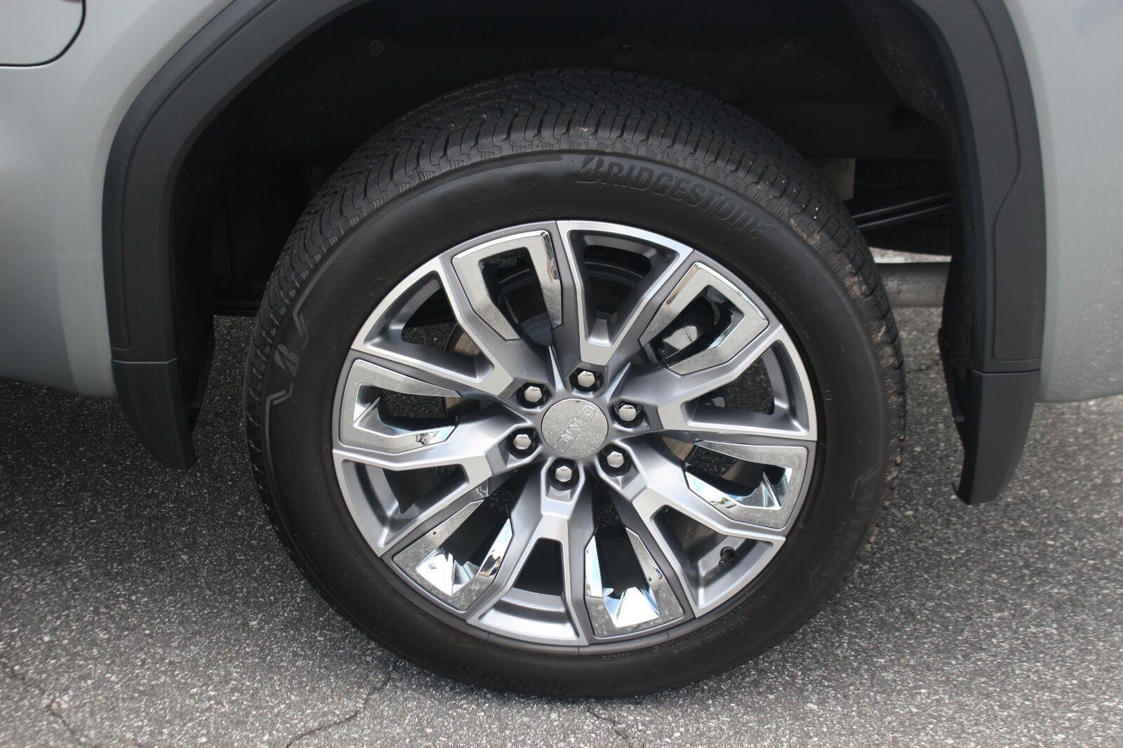 Used 2026 Sterling Metallic GMC Denali image 40