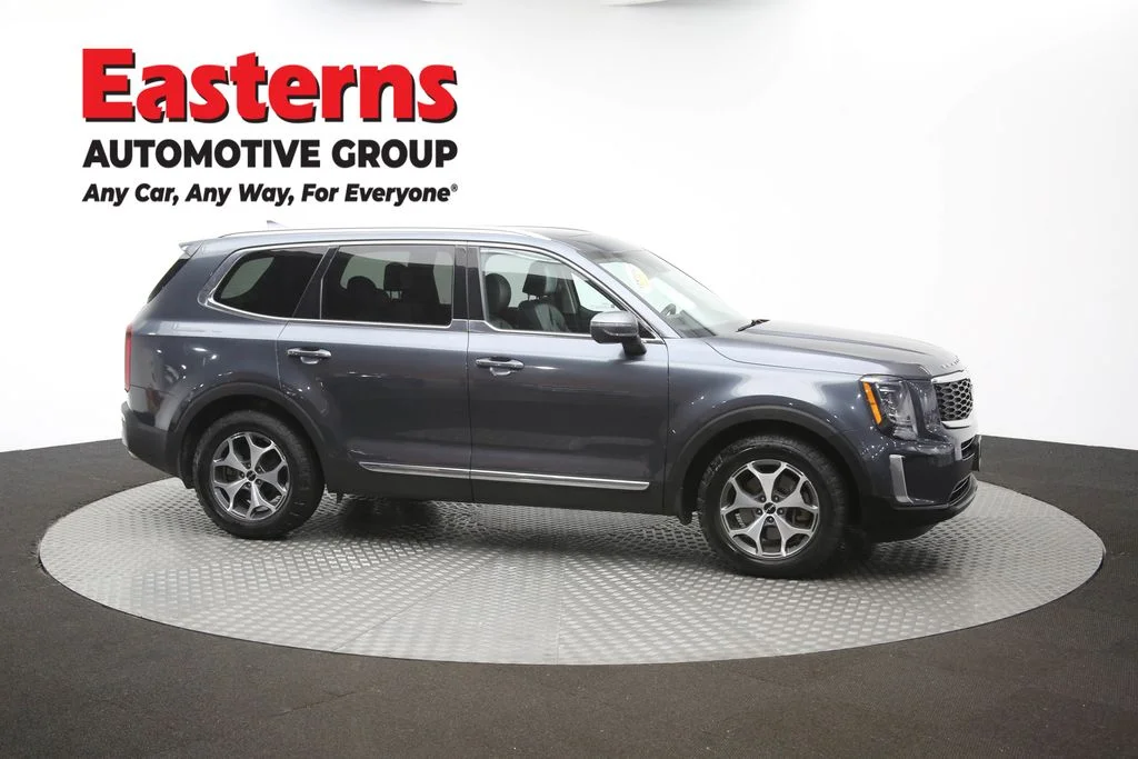 Used 2022 Gray Kia EX image 50