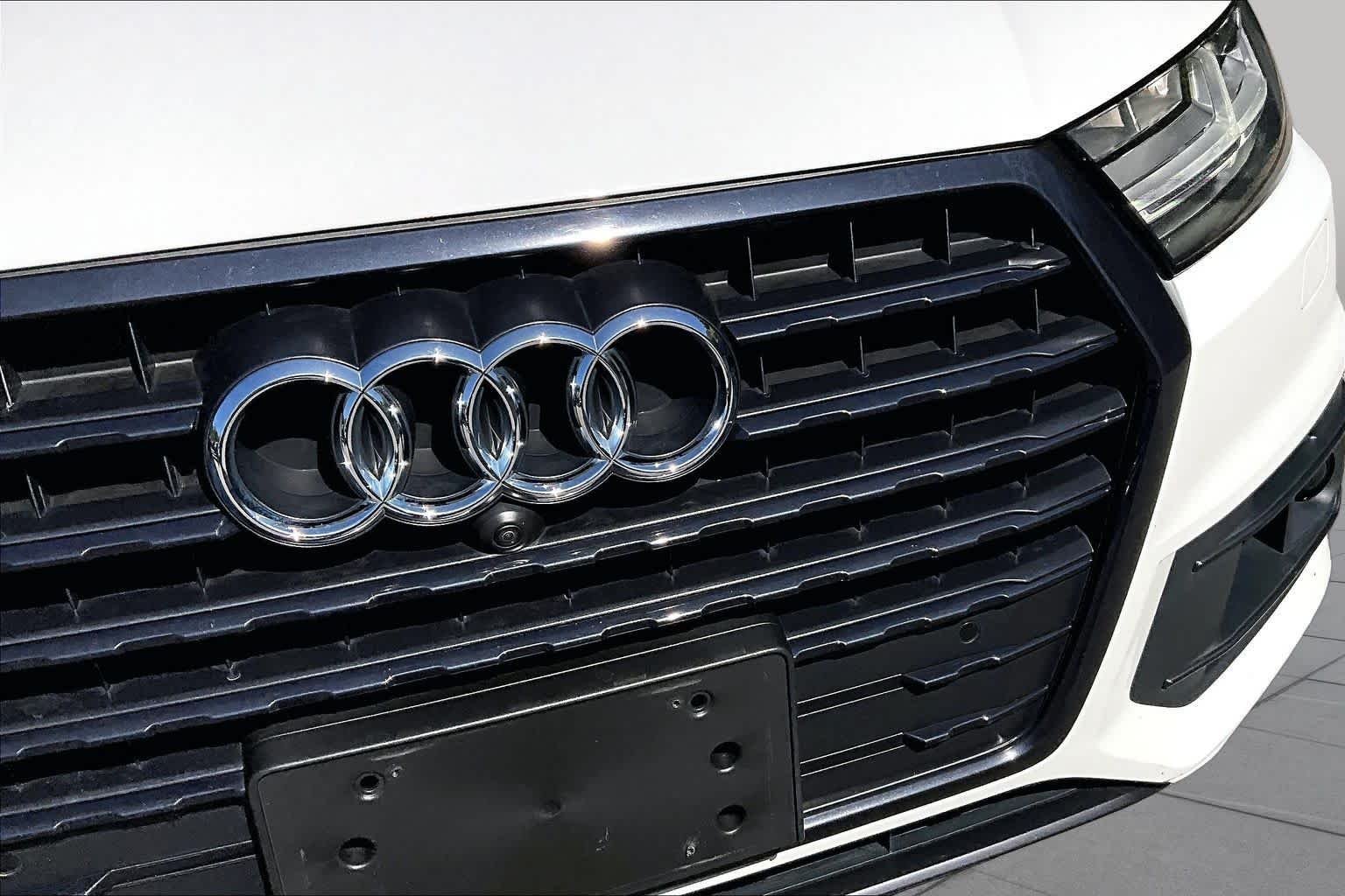 Used 2019 Carrara White Audi SE Premium Plus image 30