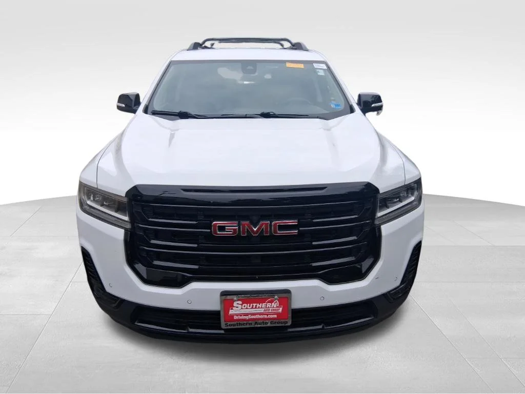 Used 2022 White GMC SLE image 2
