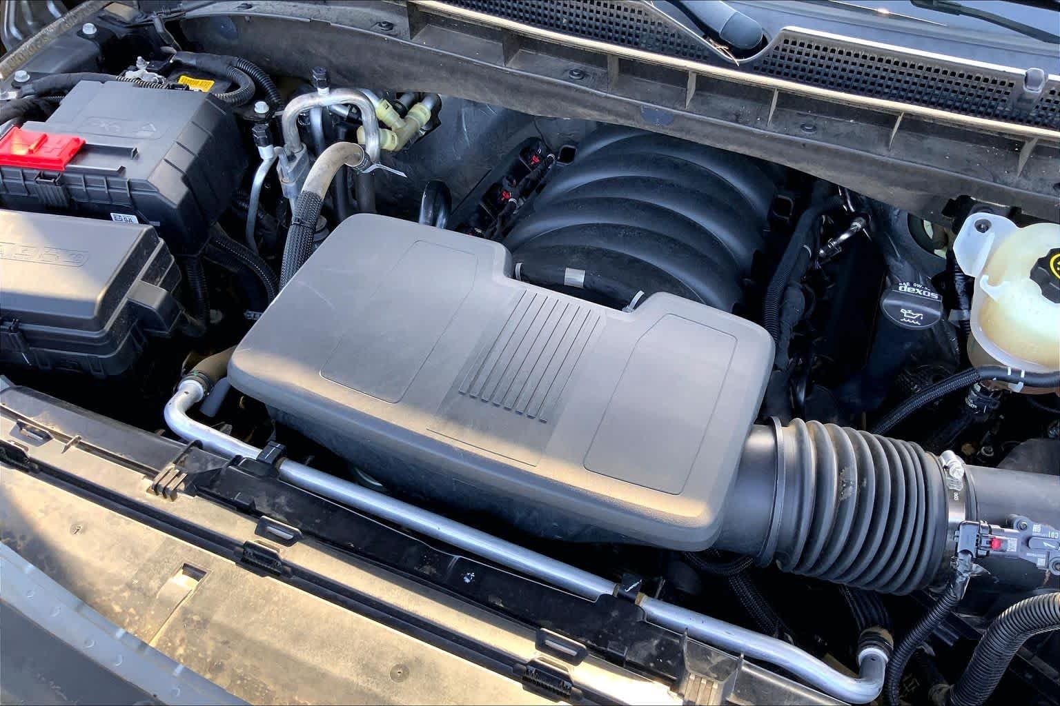 Used 2022 Satin Steel Metallic GMC SLT image 33