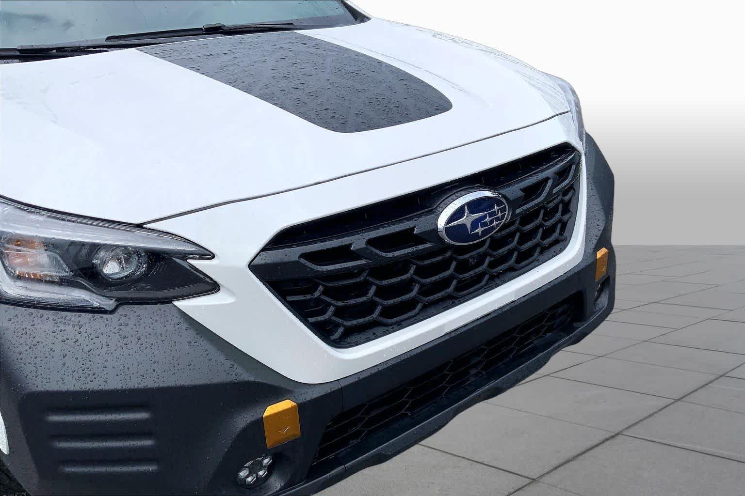 Used 2022 Crystal White Pearl Subaru Wilderness image 27