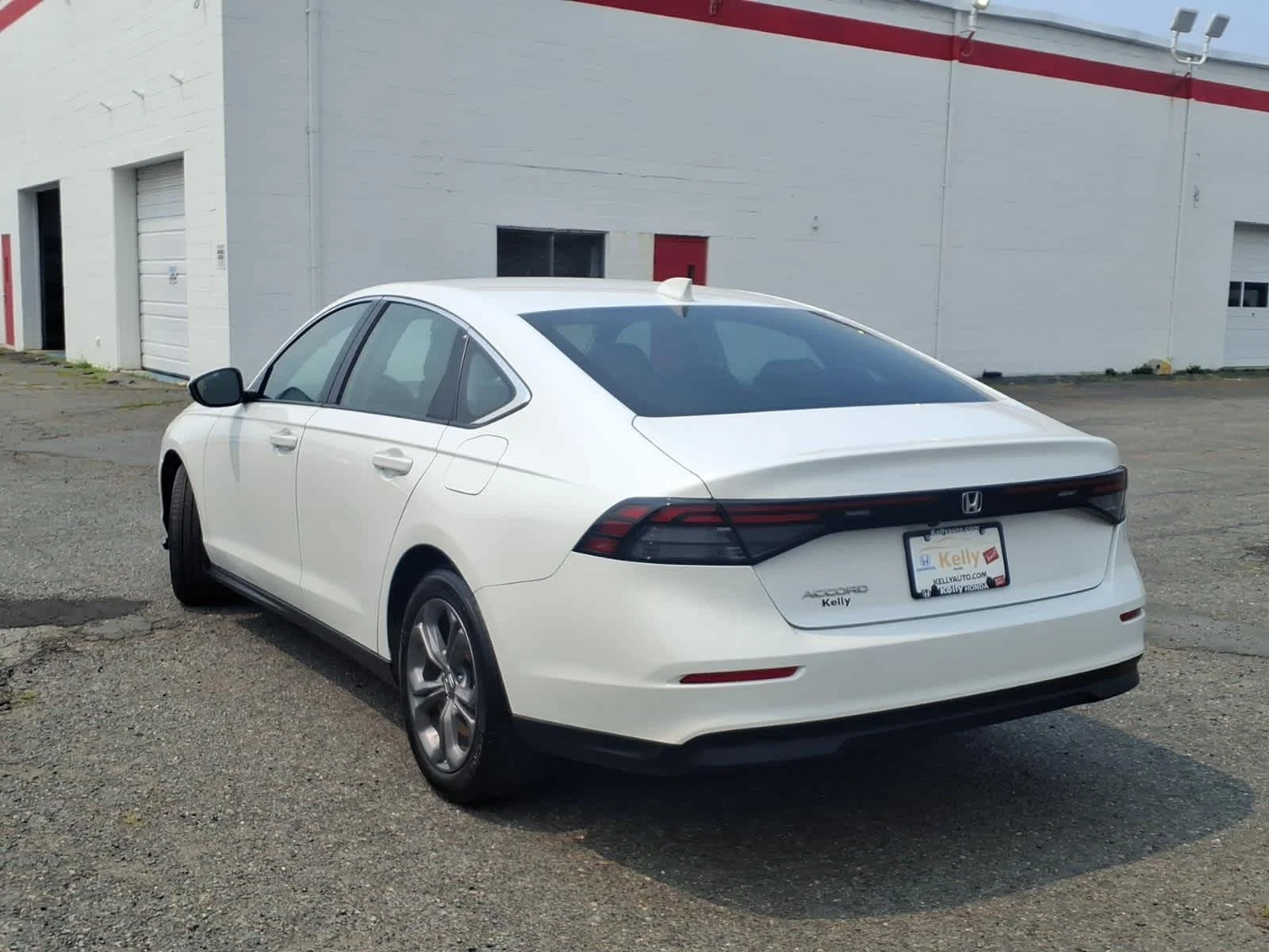 Certified Used 2024 Platinum White Pearl Honda EX image 7