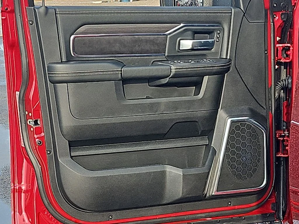 2026 RAM 2500 Laramie - Photo 29
