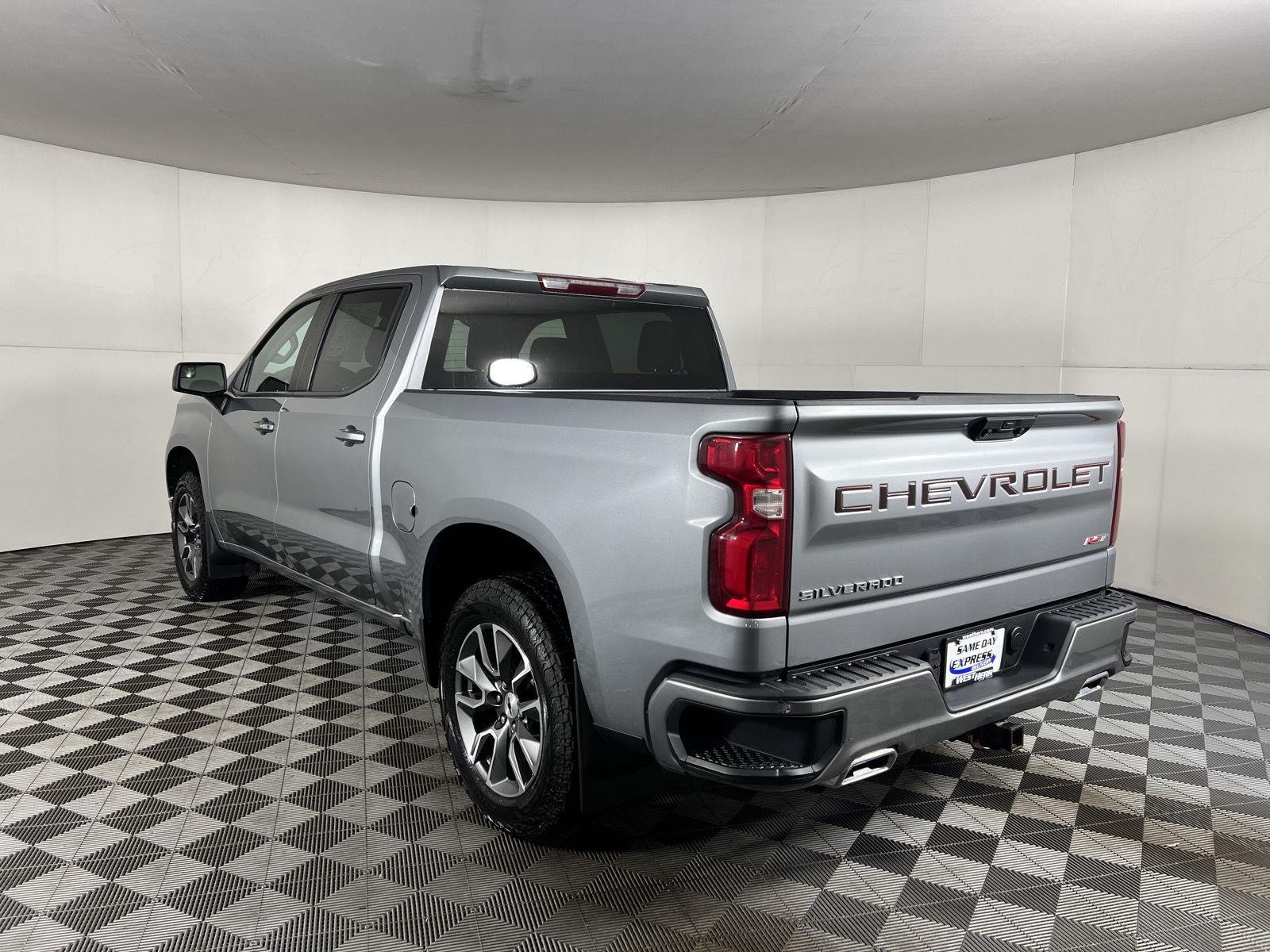 Used 2023 Sterling Gray Metallic Chevrolet RST image 7