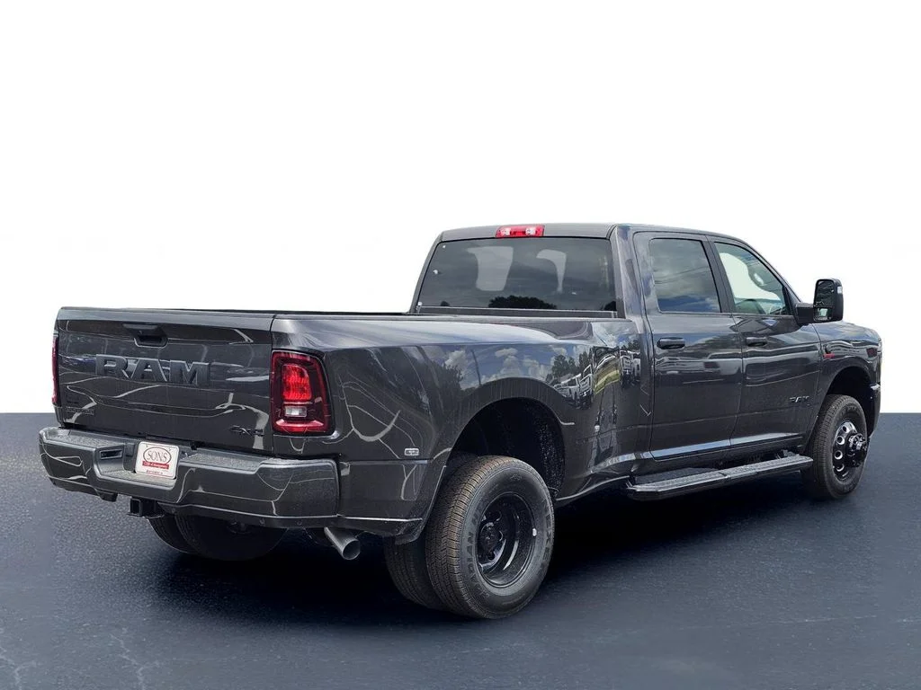 New 2026 Granite Crystal Metallic Clear-Coat Exterior Paint RAM Big Horn image 10