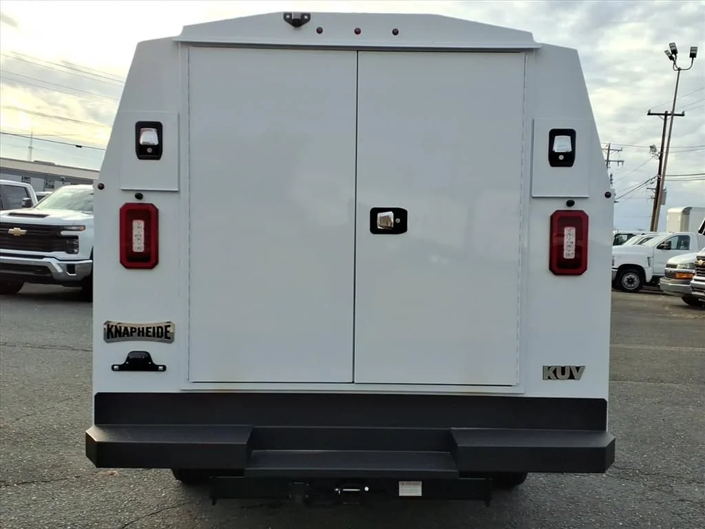 New 2025 Summit White Chevrolet 1WT image 5