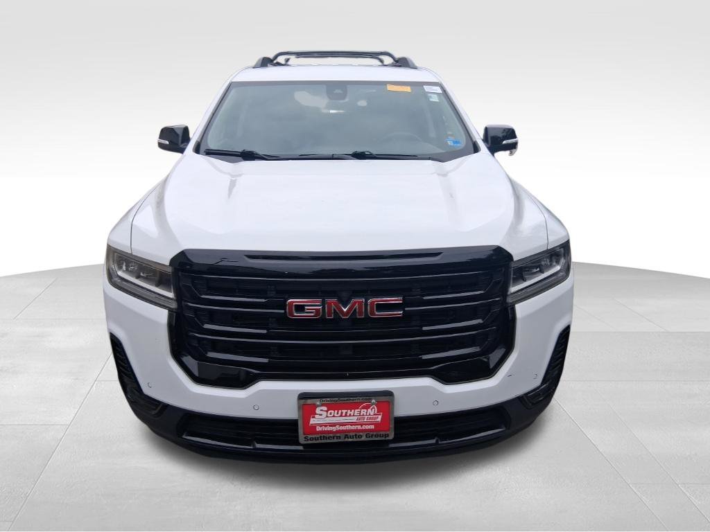 Used 2022 White GMC SLE image 2