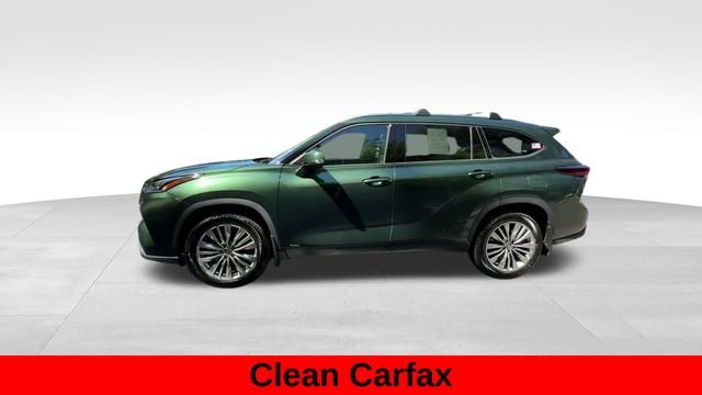 Used 2024  Toyota Platinum image 3