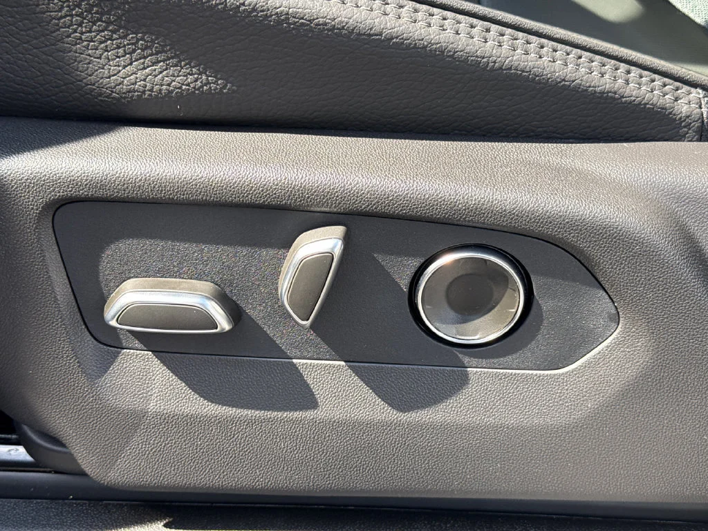 2026 GMC Yukon XL Denali - Photo 18