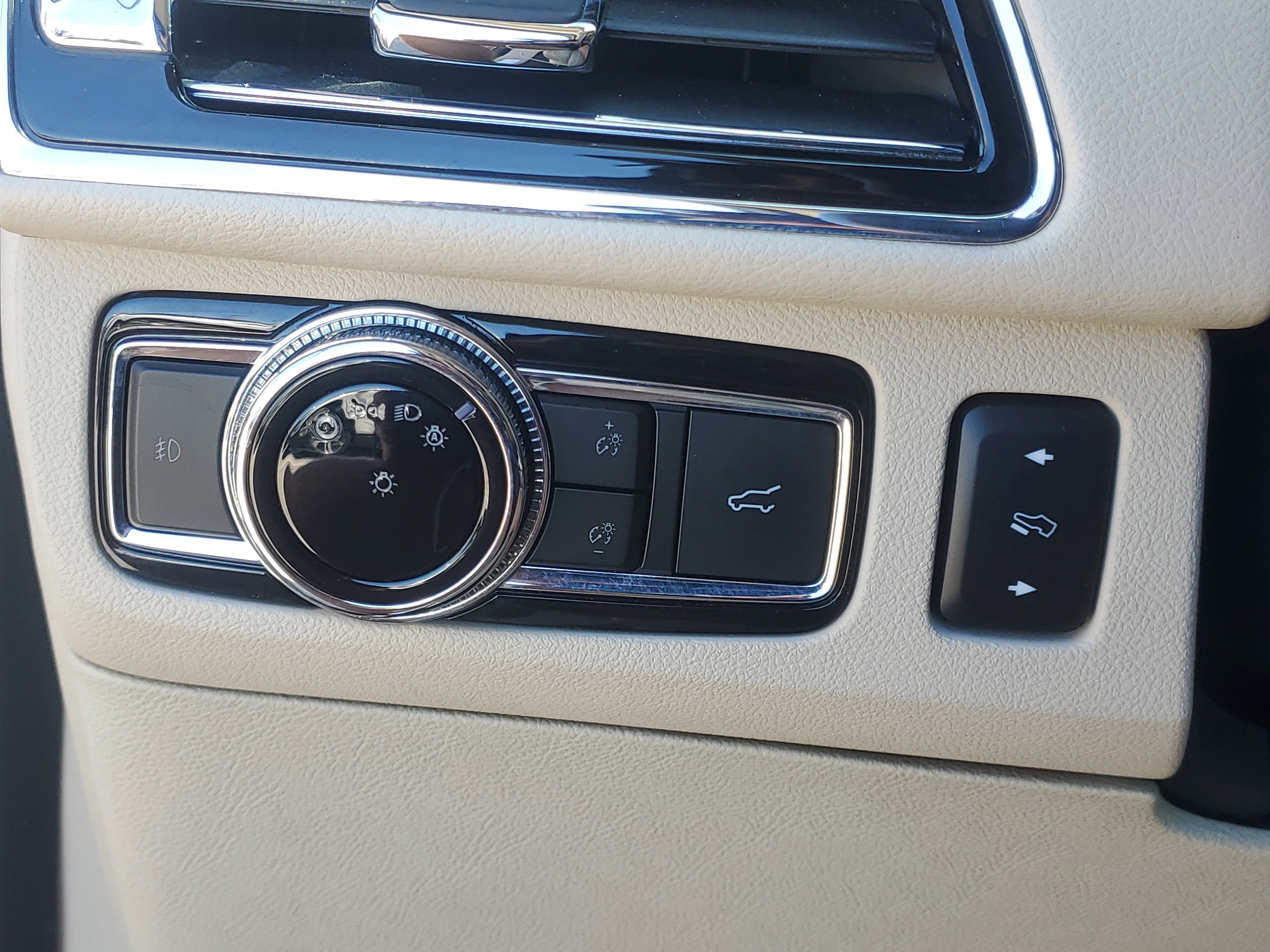 Used 2021 Flight Blue Lincoln Reserve image 23