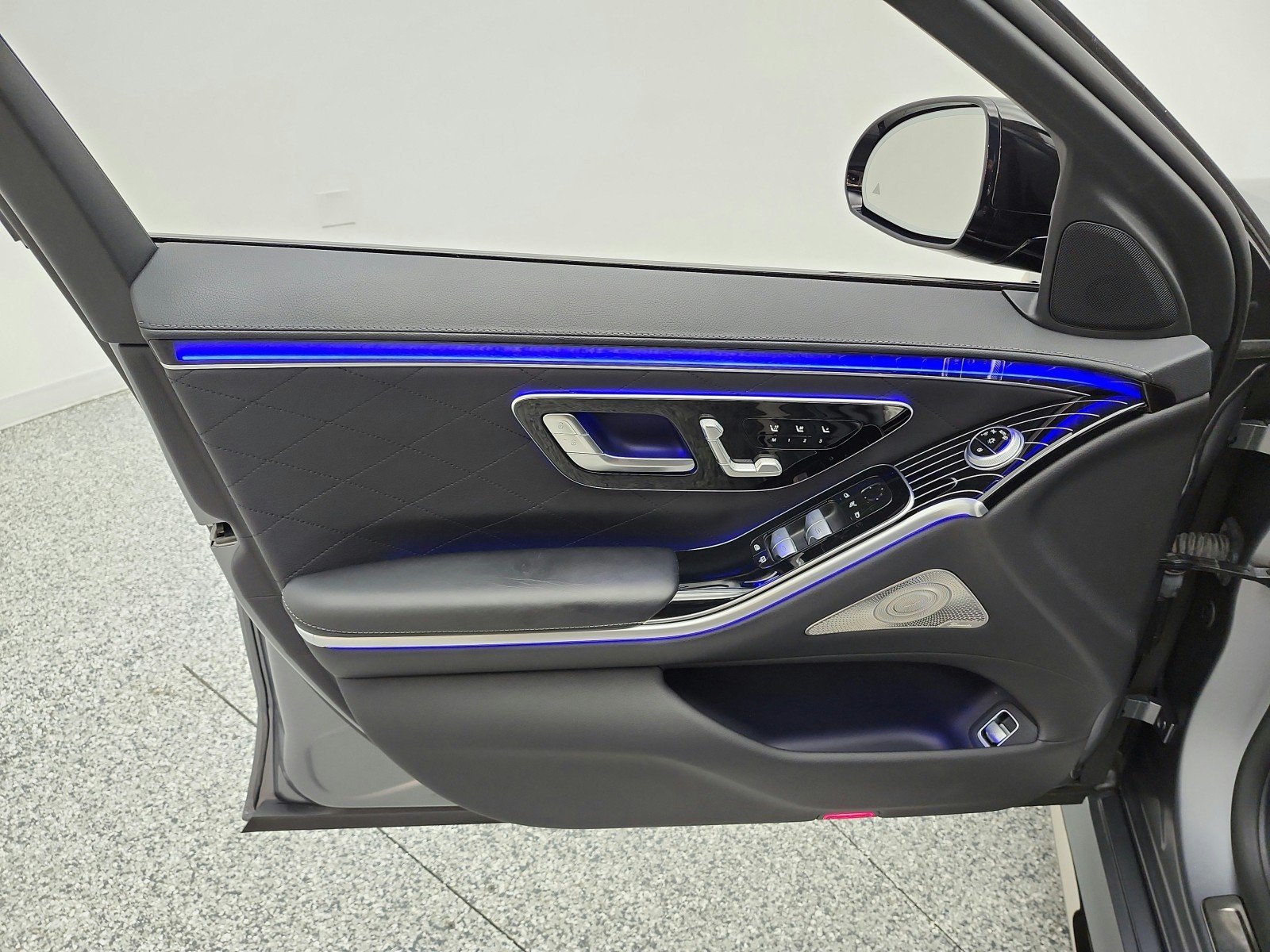 Certified Used 2023 MANUFAKTUR Selenite Grey Magno Mercedes-Benz S 580 4MATIC® Sedan image 14