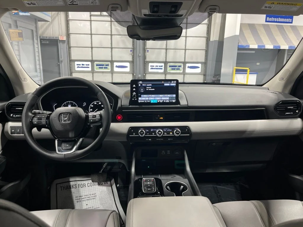 2025 Honda Pilot Touring - Photo 29