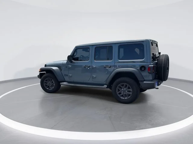 Used 2024 Gray Jeep Sport S image 5
