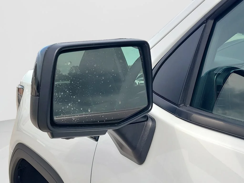 New 2026 Summit White GMC Elevation image 25